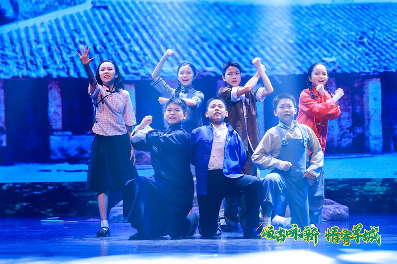 黄播
海珠区少年宫《烽火少年》.jpg